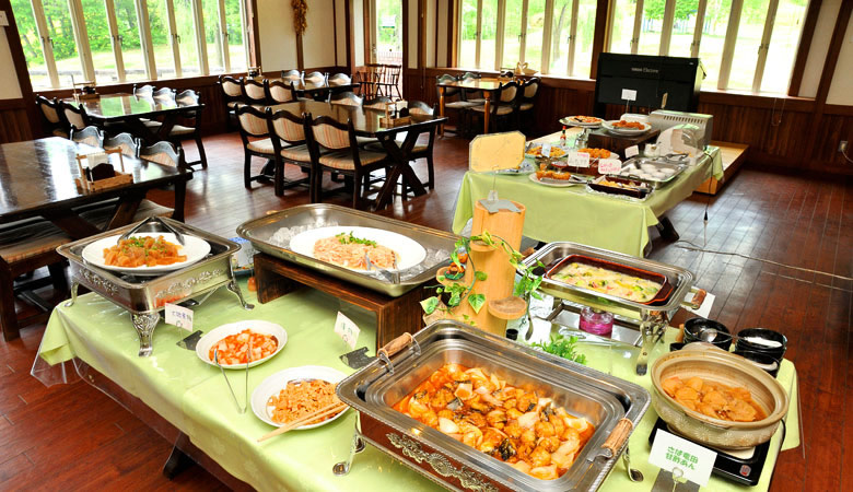 木島平村 郷土料理のバイキング