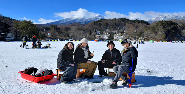 松原湖の氷上わかさぎ釣り