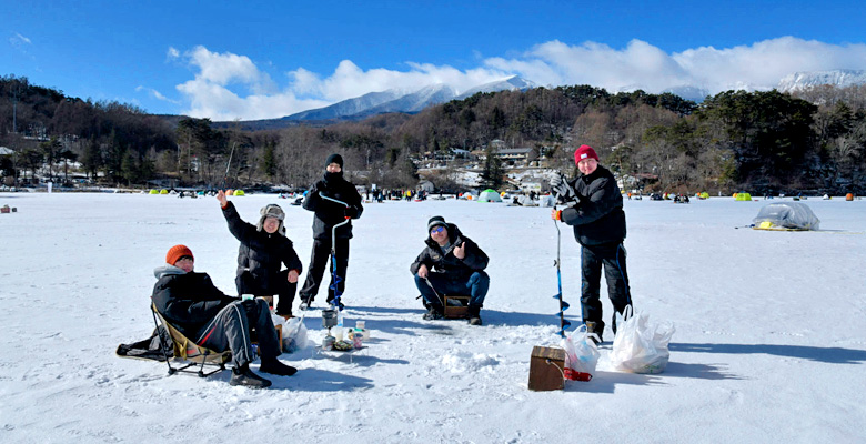 松原湖の氷上わかさぎ釣り